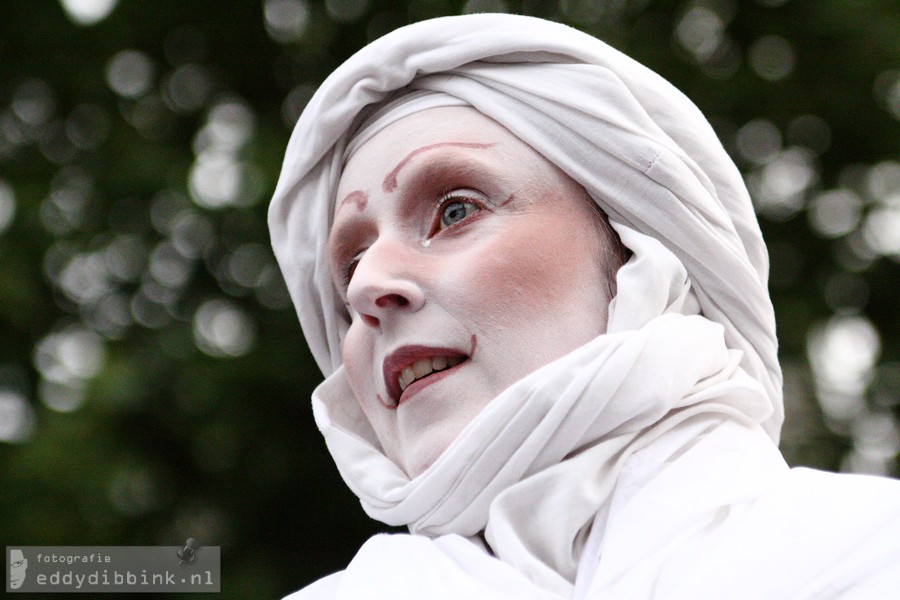 2014-07-11 Compagnie des Quidams - Reve d'Herbert (Deventer op Stelten) 002